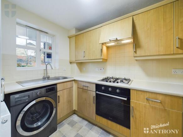 CAM02538G0-PR0155-STILL013