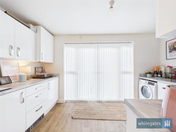 2 bed Semi-Detached for sale Image 6