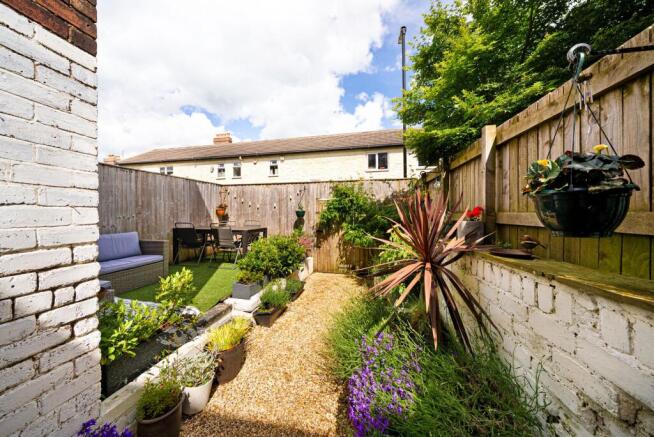 4 bed Terraced for sale Image 5