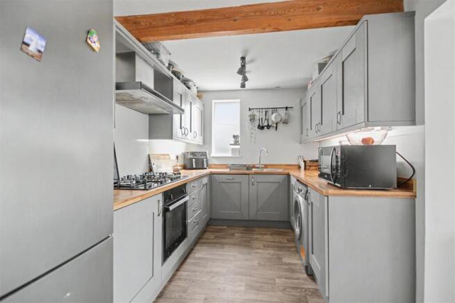 Kitchen_1.jpeg