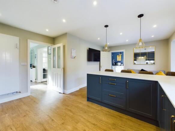 Kitchen/Breakfast Room