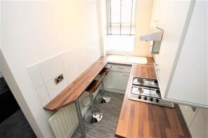 13, Autumn Place, Hyde Park, Leeds LS6 1RJ