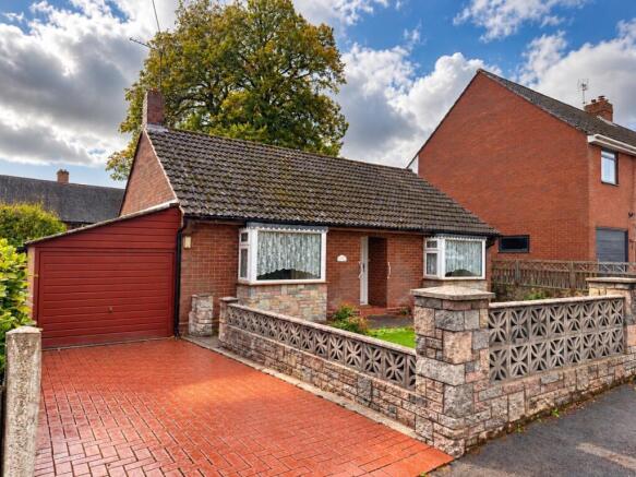 2-bed bungalow on Mount Road, Dawley, Telford, Shropshire, TF4 2DR, £210,000