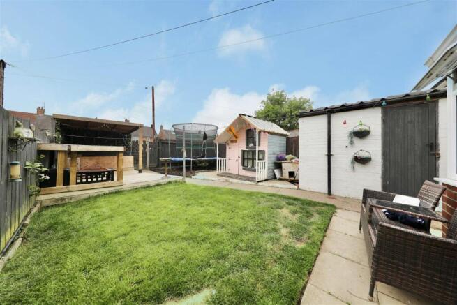 3 bed Terraced for sale Image 4