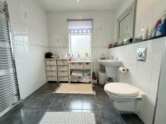 FAMILY WET ROOM