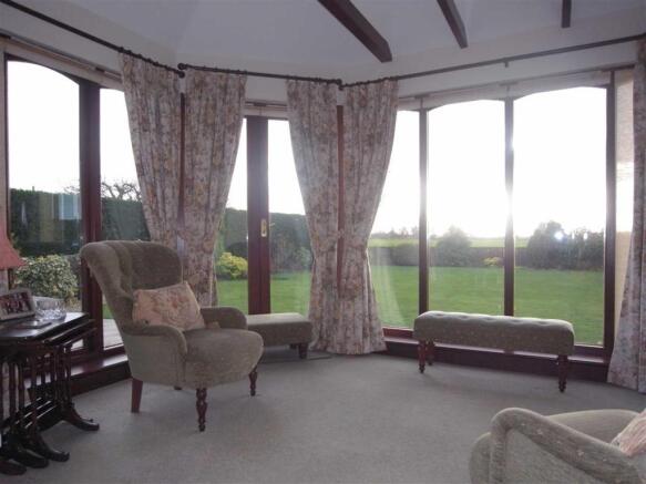 GARDEN ROOM