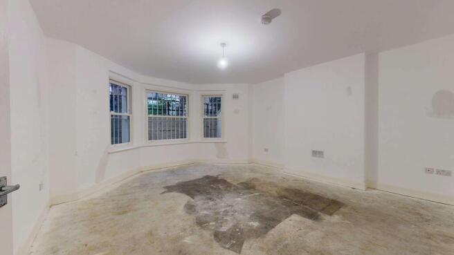 Flat 29A Holland Park Gardens, Holland Park, London, W14 8EA