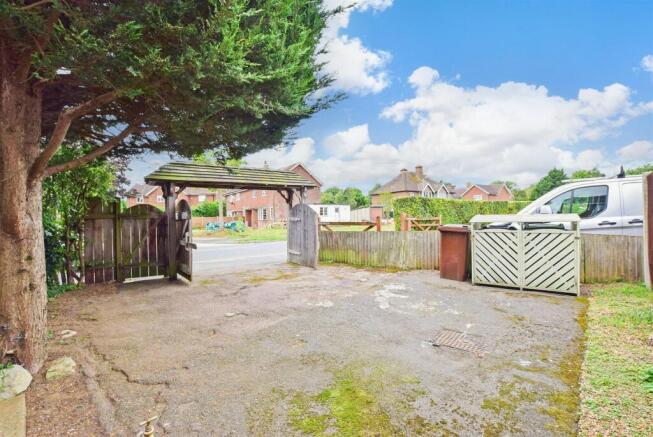 Driveway/Parking