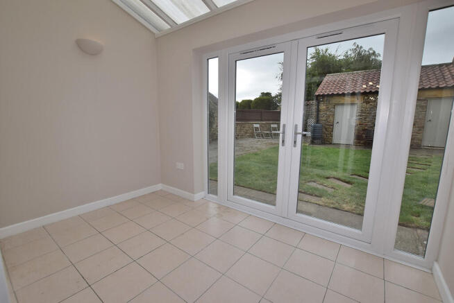 3 bed Detached to rent Image 10