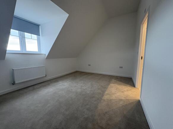 4 bed Flat to rent Image 7