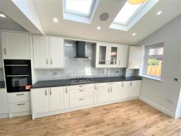 15, Murchison Road, London E10 6NA