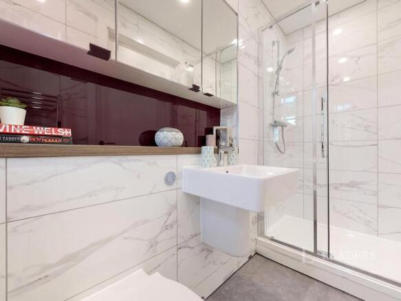 2 bed Flat to rent Image 11