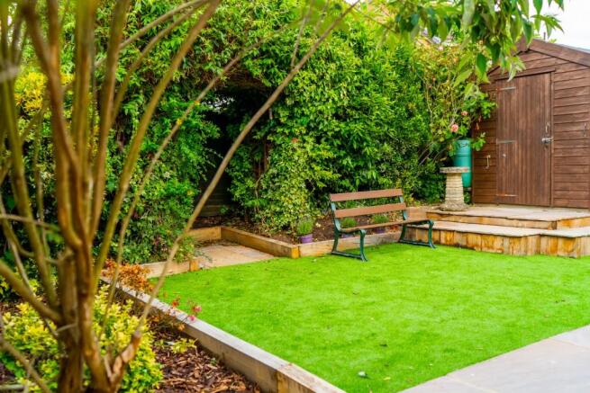 Enclosed garden