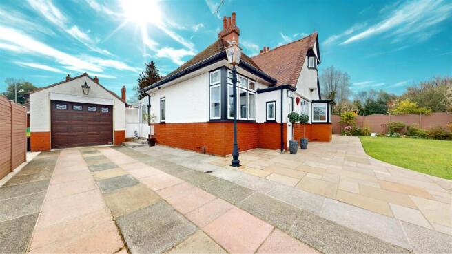 Rosebery Road Front Garden