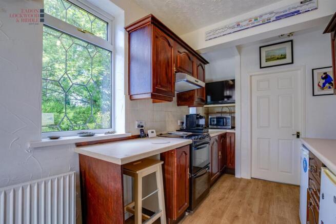 3 bed Semi-Detached for sale Image 8