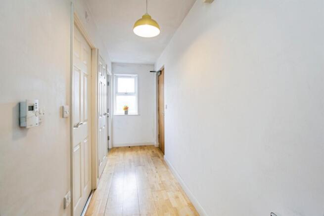 2 bed Apartment for sale Image 10