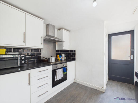 1 bed Flat Share to rent Image 8