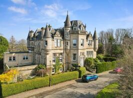 Flat Courtyard Lower Ground Left, Brentham Park House, Brentham Crescent, Stirling FK8 2BA