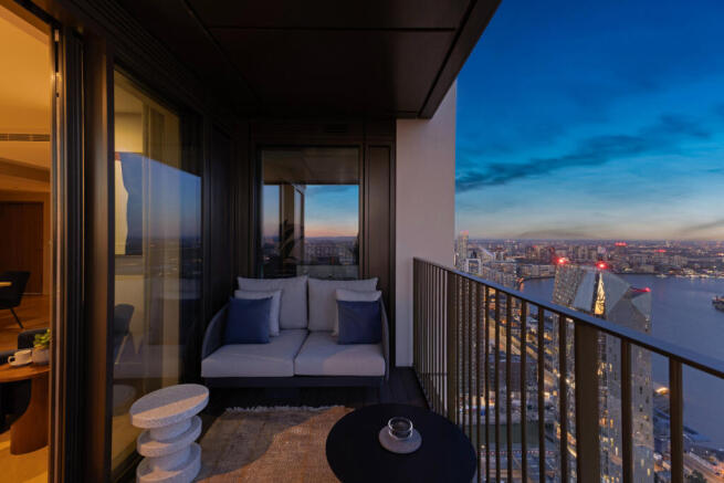 101033_Flat-37.06-222-Marsh-Wall (44).jpg