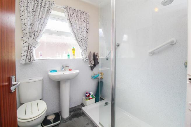 2 bed Semi-Detached Bungalow for sale Image 7