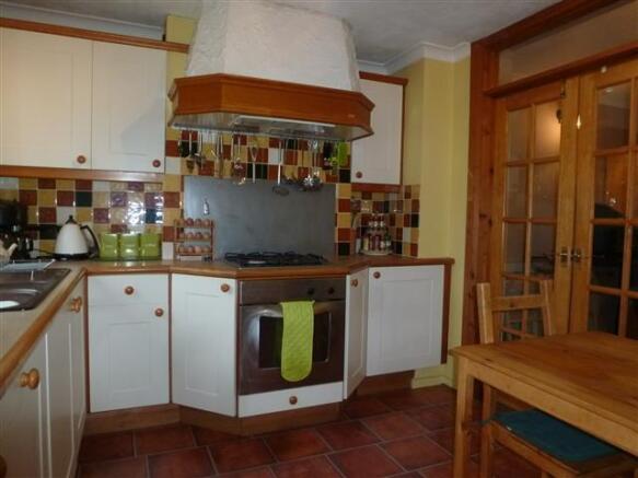 Kitchen/breakfast Room: