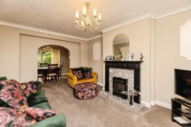 3 bed Semi-Detached for sale Image 4