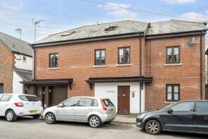 Flat 3, Cathedral View House, Cathedral View, Winchester SO23 0PJ