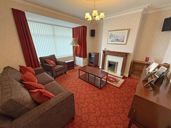 Living room 1.jpg