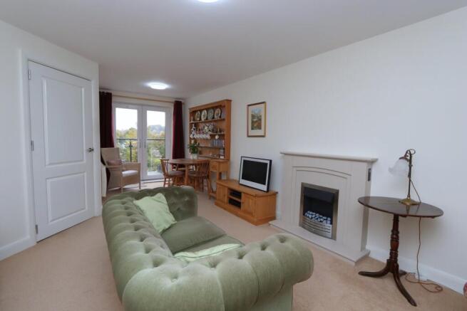 Living through dining room