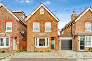 35, Spencers Road, West Green, Crawley RH11 7DE