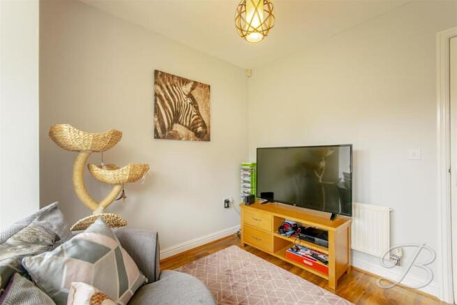 [] - 2 Lakeside Court_0150-HDR.jpg