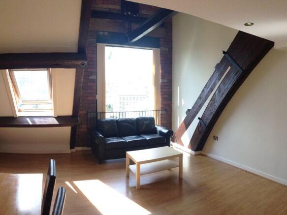 2 bed Apartment to rent Image 4