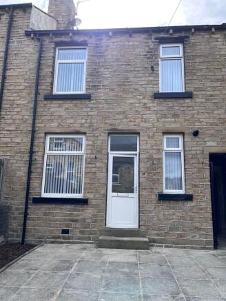 2 bed Terraced for sale in huddersfield