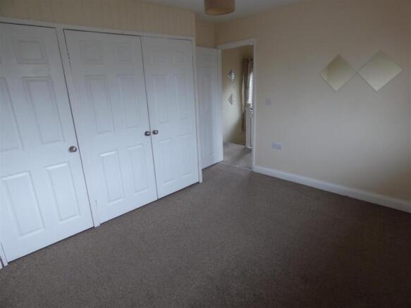215 Toton Lane - Bed1.JPG