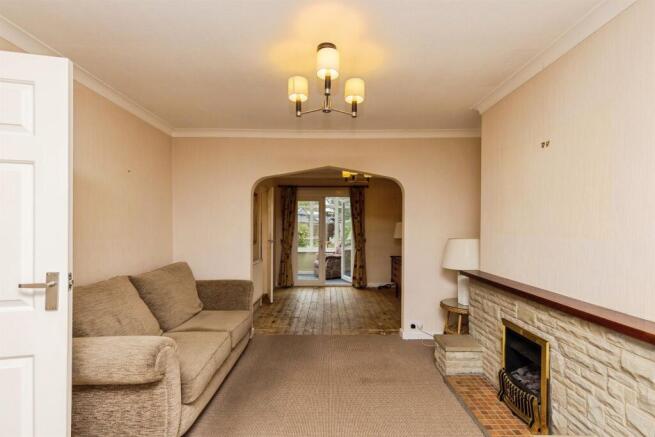 2 bed Semi-Detached for sale Image 4