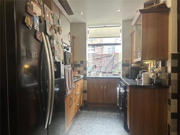 3 bed Terraced for sale Image 9
