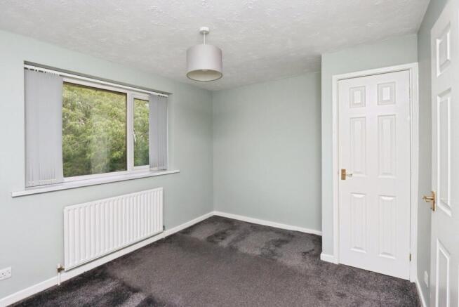 4 bed Semi-Detached for sale Image 12