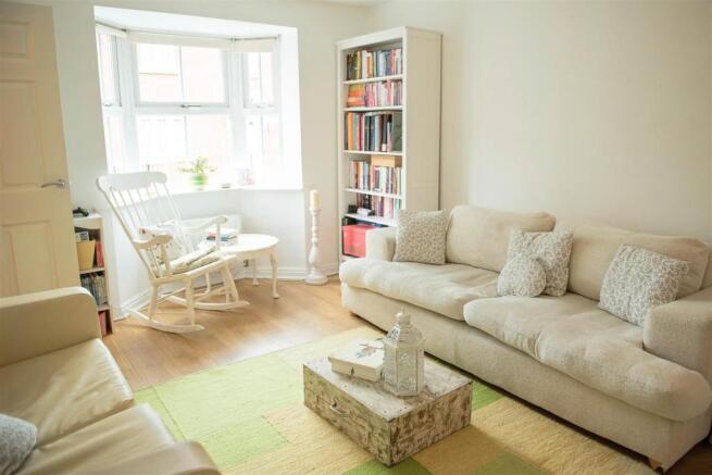 Lounge2.jpg