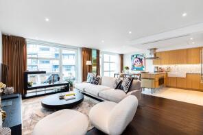 25, Howard Building, Queenstown Road, London SW11 8NN