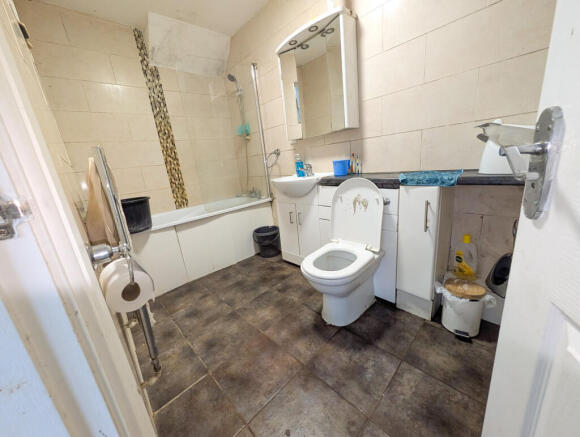 4 bed Block of Apartments for sale Image 11