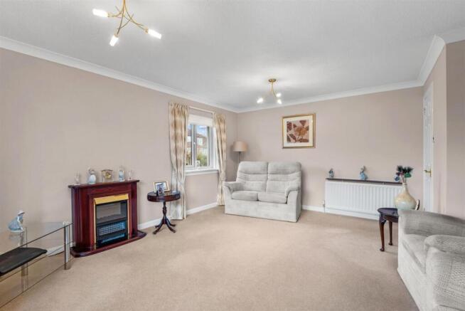 29 marchbank gardens (8).jpg