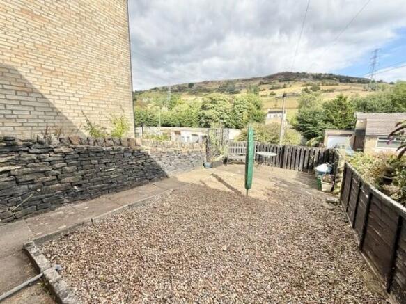 2 bed House to rent Image 10