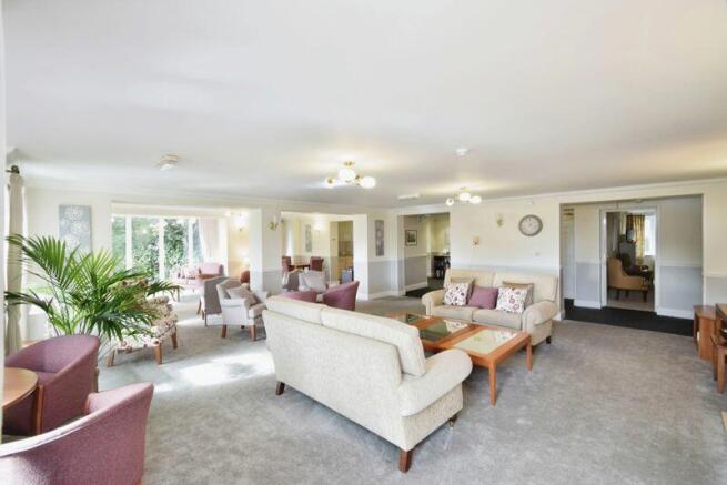 COMMUNAL LOUNGE