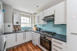 17, Wilson House, Albion Avenue, London SW8 2AS
