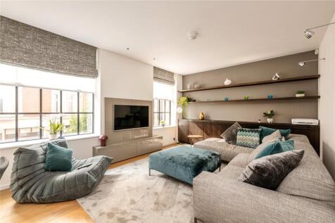 Great Portland Street, Marylebone, London, W1W