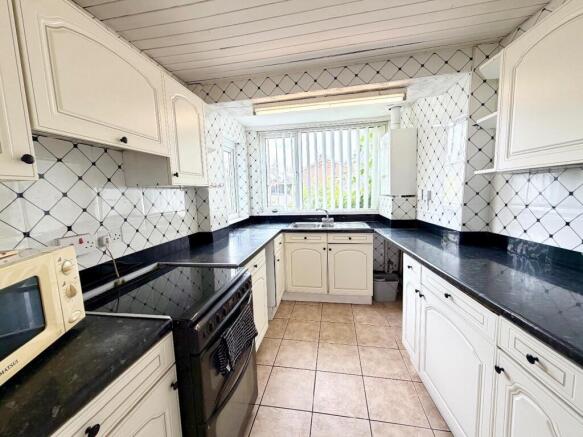 3 bed Terraced for sale Image 5