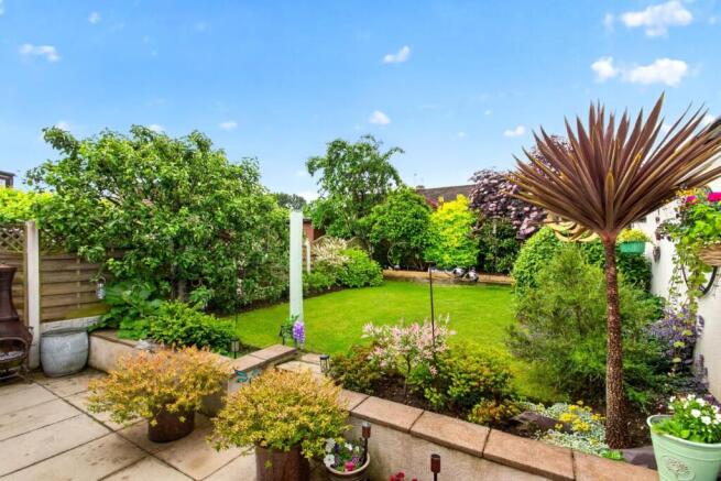 3 bed Semi-Detached Bungalow for sale Image 12