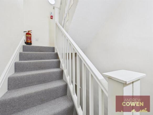 2 bed Apartment for sale Image 8