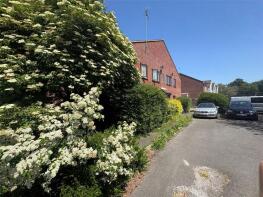 20, Moore Close, Farnham GU10 1YZ