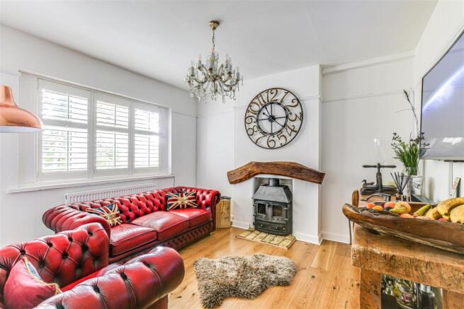 6 Sitting room.jpg
